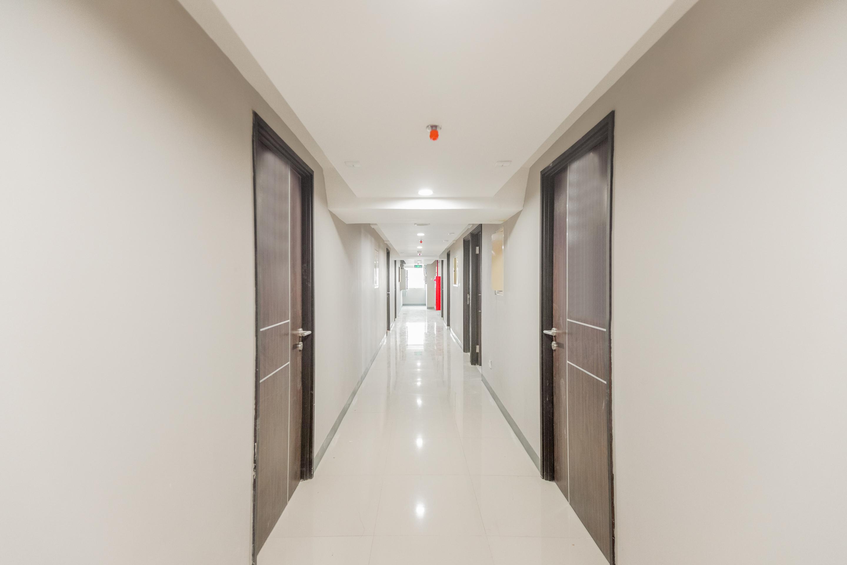 Flagship 750 Mont Blanc Hotel Bekasi Kültér fotó