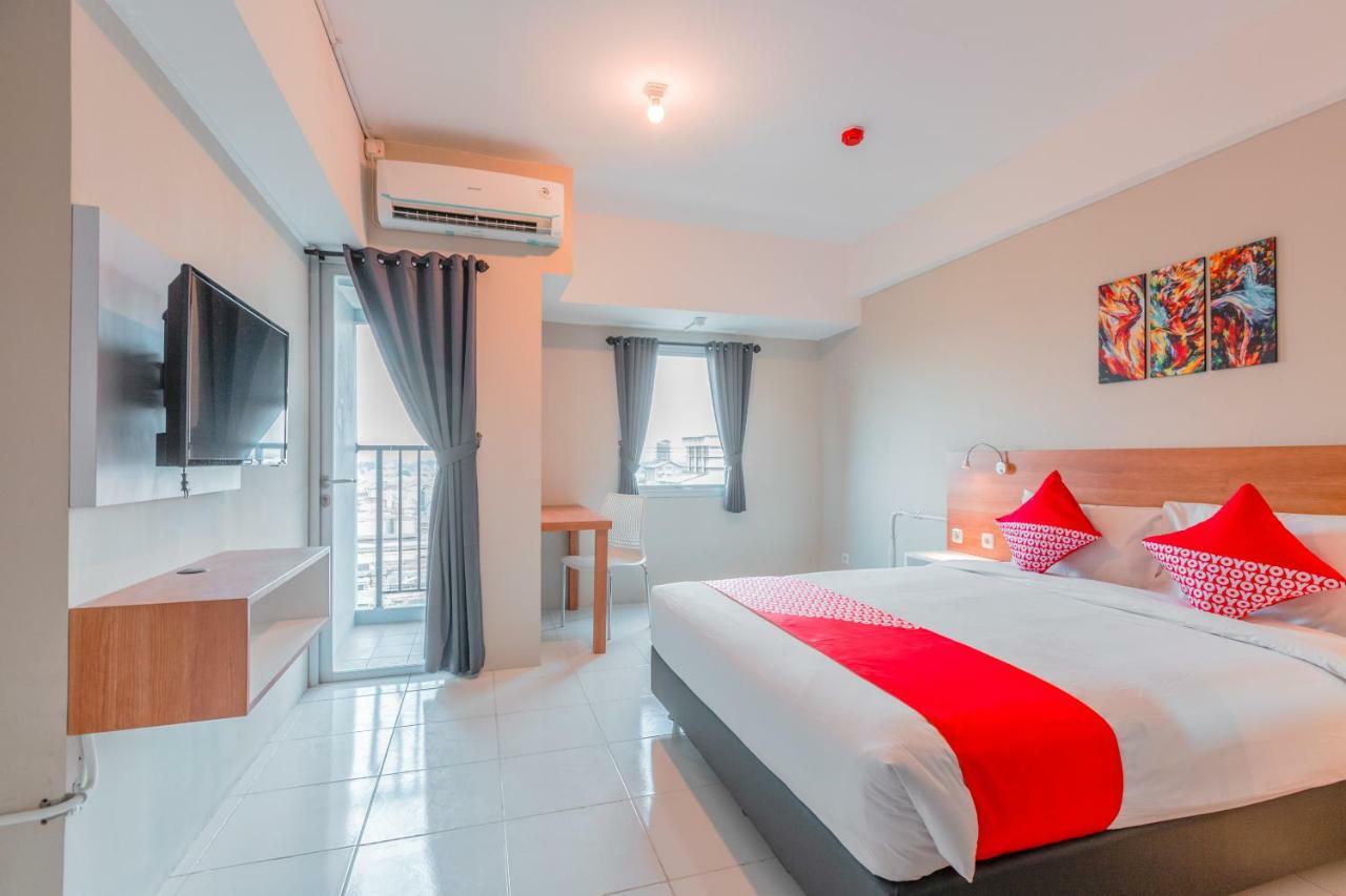 Flagship 750 Mont Blanc Hotel Bekasi Kültér fotó